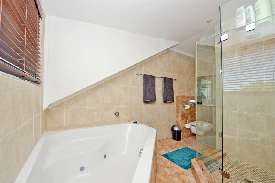 3 Bedroom Property for Sale in Pezula Golf Estate Western Cape